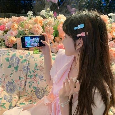 变身海报